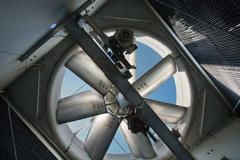 Fan and mechanical components inside a chiller.